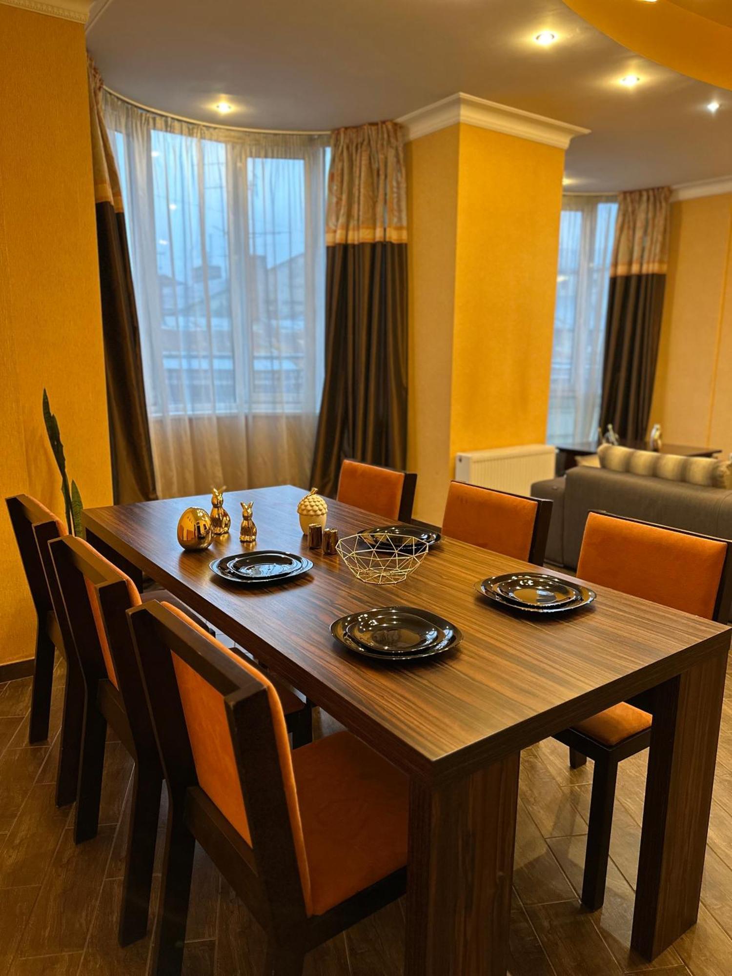 לבוב Vip Apartments ! מראה חיצוני תמונה